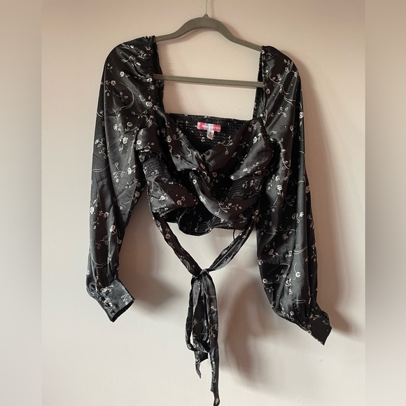 Urban Outfitters Wrap Top - Picture 1 of 4